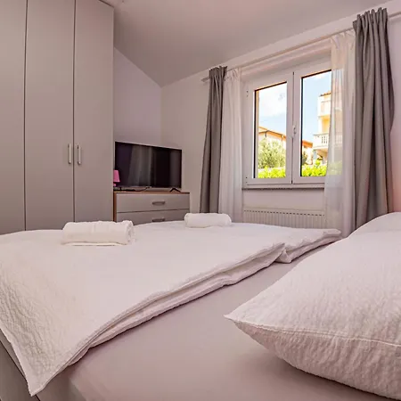 Paola By Interhome *