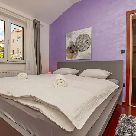 Paola By Interhome Holiday home Brodarica (Sibenik-Knin)