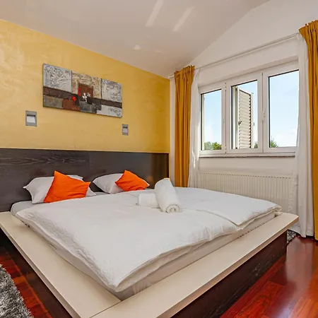 Paola By Interhome *