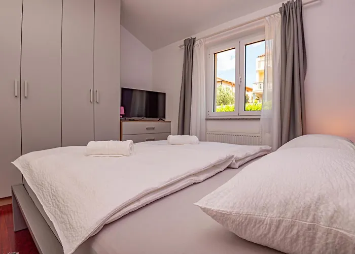 Paola By Interhome *