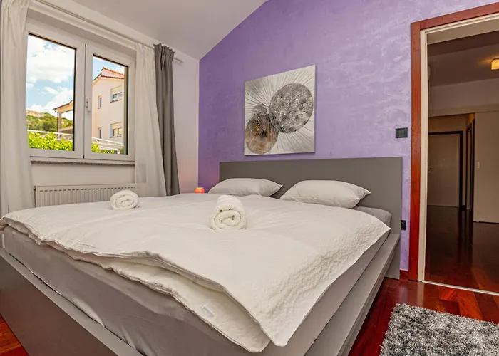 Paola By Interhome Vakantiehuis Brodarica (Sibenik-Knin)