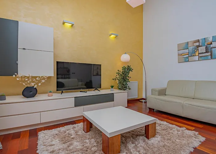 Paola By Interhome Vakantiehuis Brodarica (Sibenik-Knin)