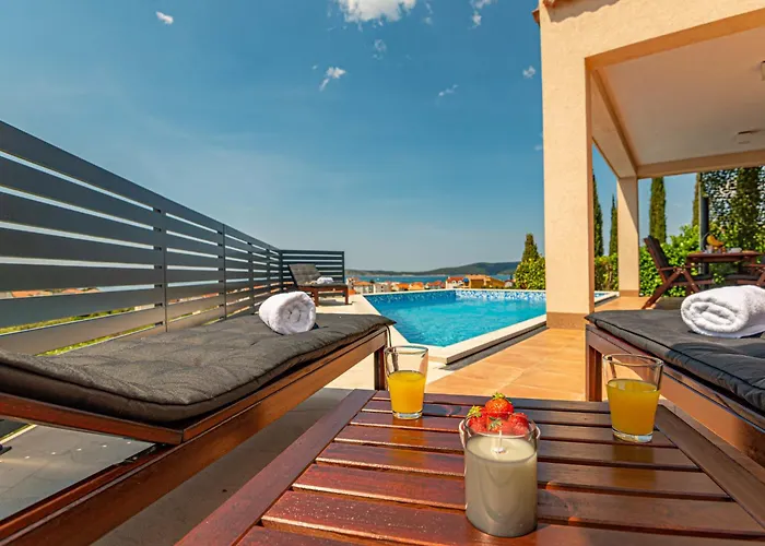 Paola By Interhome Vakantiehuis